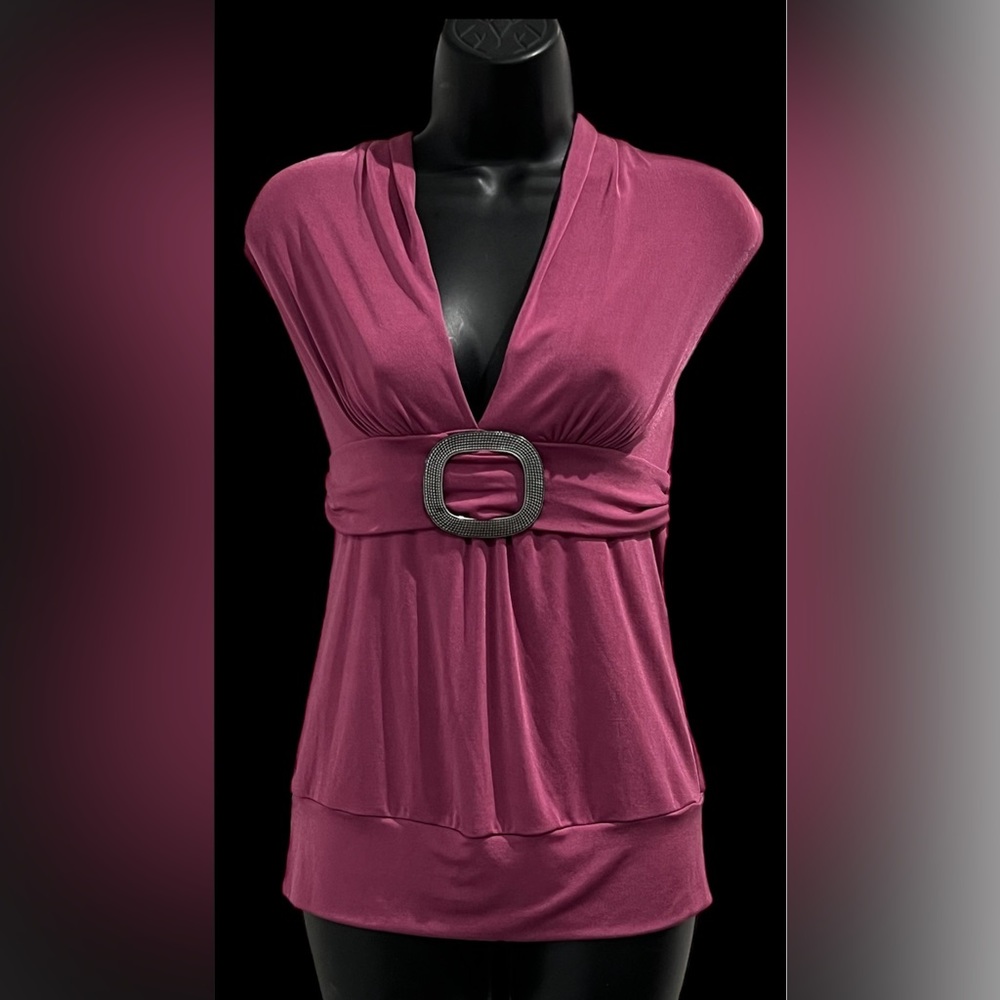 🥈 Candie’s V-Neck Blouse w/ Buckle Accessory